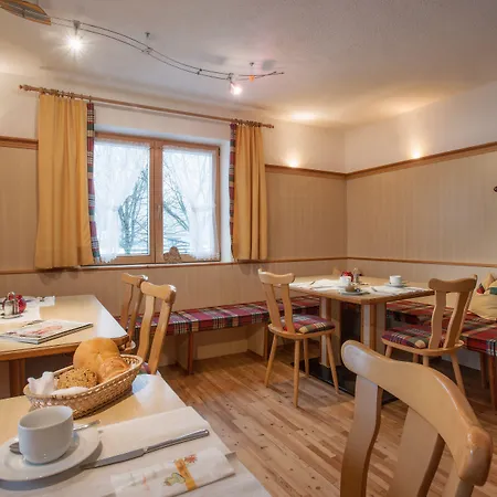 Stadlpoint לינה וארוחת בוקר