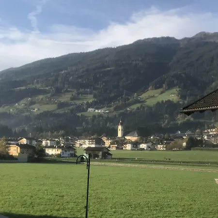 לינה וארוחת בוקר Stadlpoint 3*