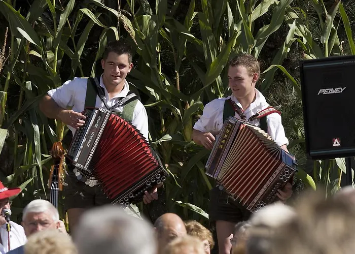 לינה וארוחת בוקר Stadlpoint 3*