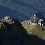 Oda ve Kahvaltı Stadlpoint 3*